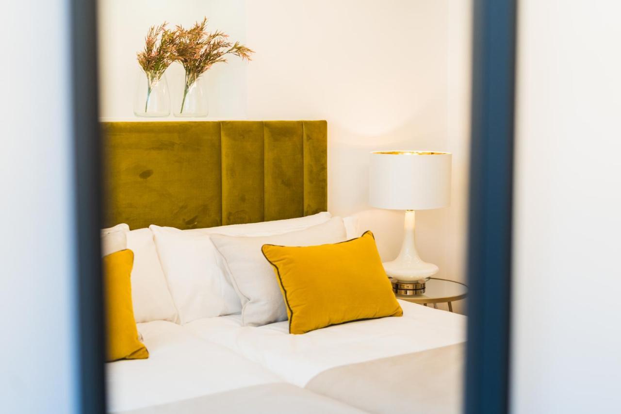Debambu Suites มาลากา ภายนอก รูปภาพ