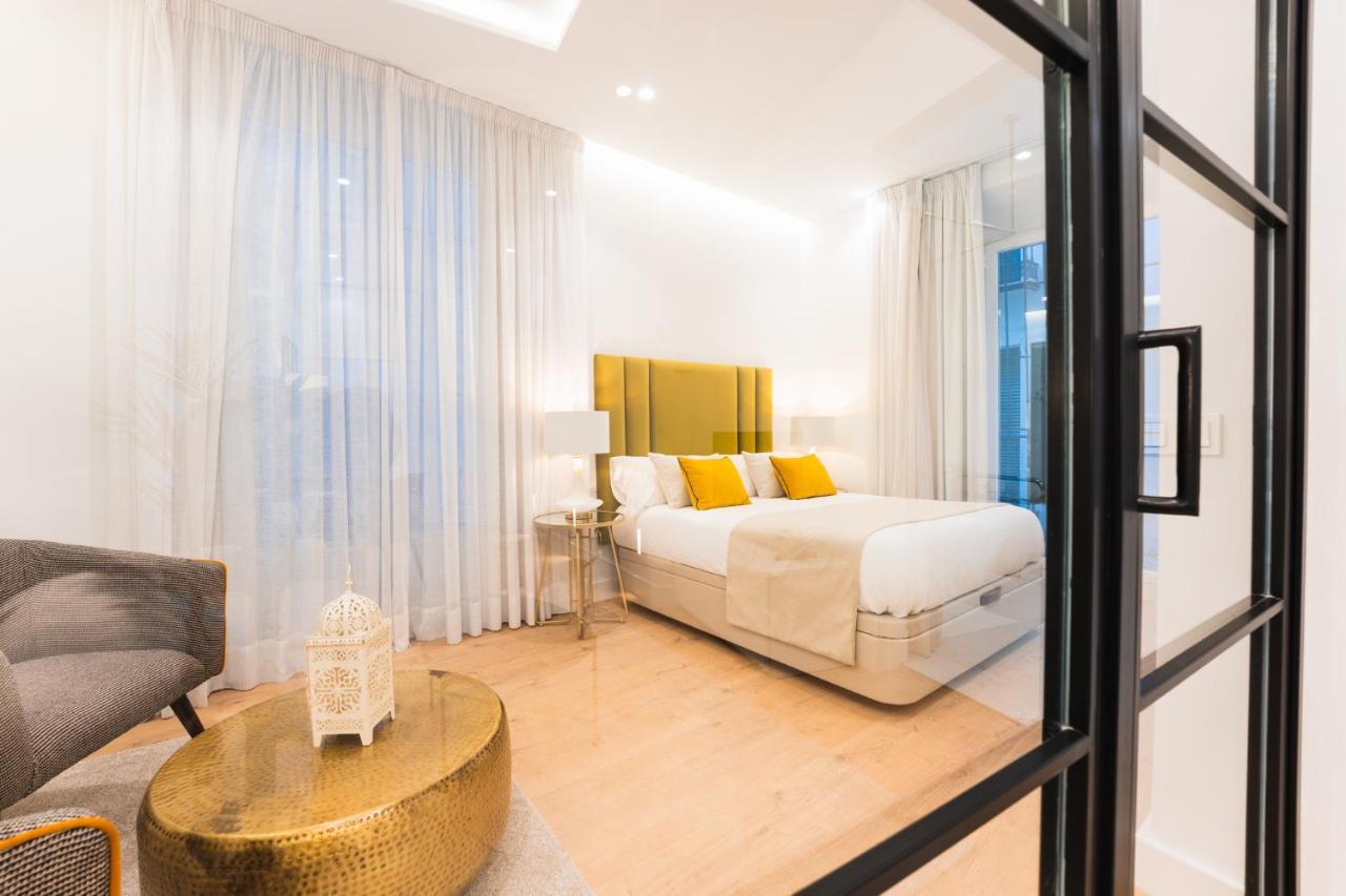 Debambu Suites มาลากา ภายนอก รูปภาพ