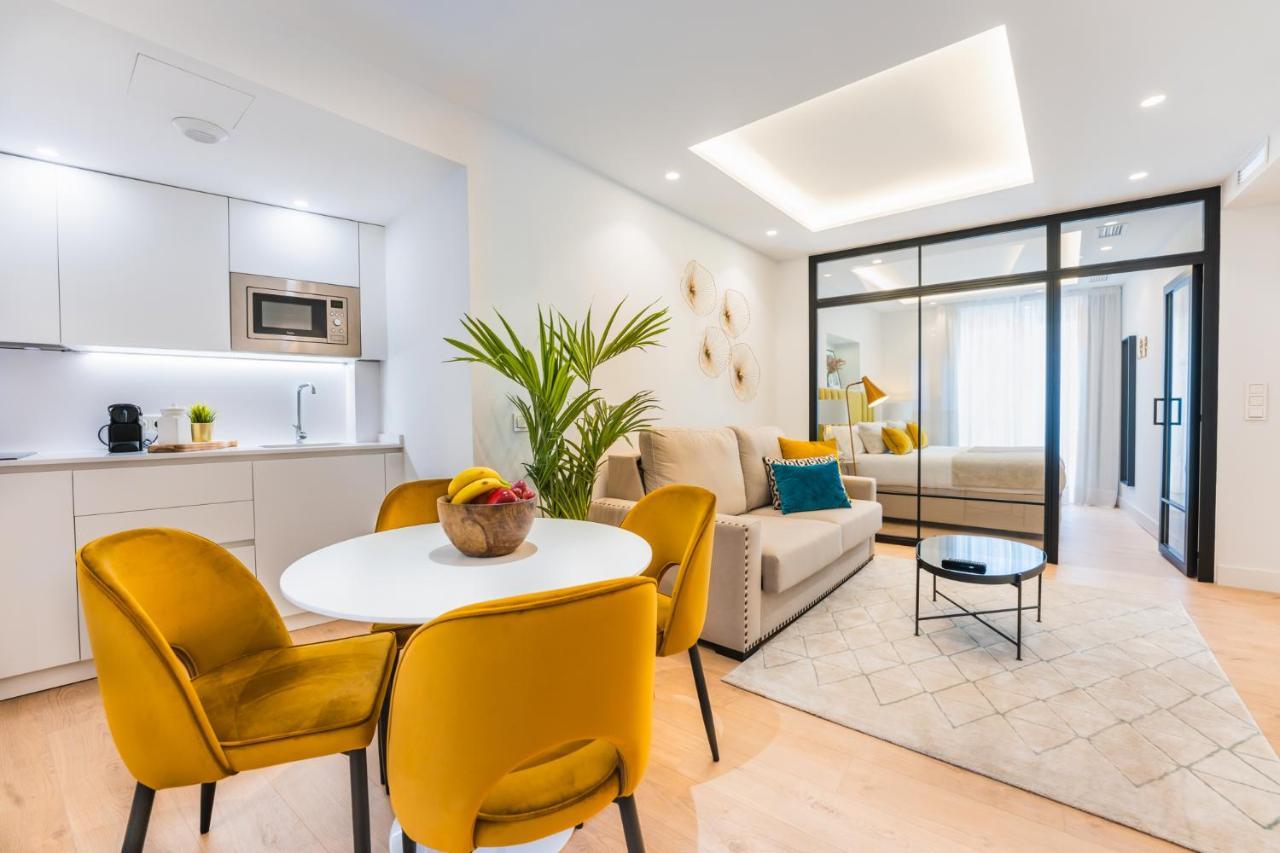 Debambu Suites มาลากา ภายนอก รูปภาพ