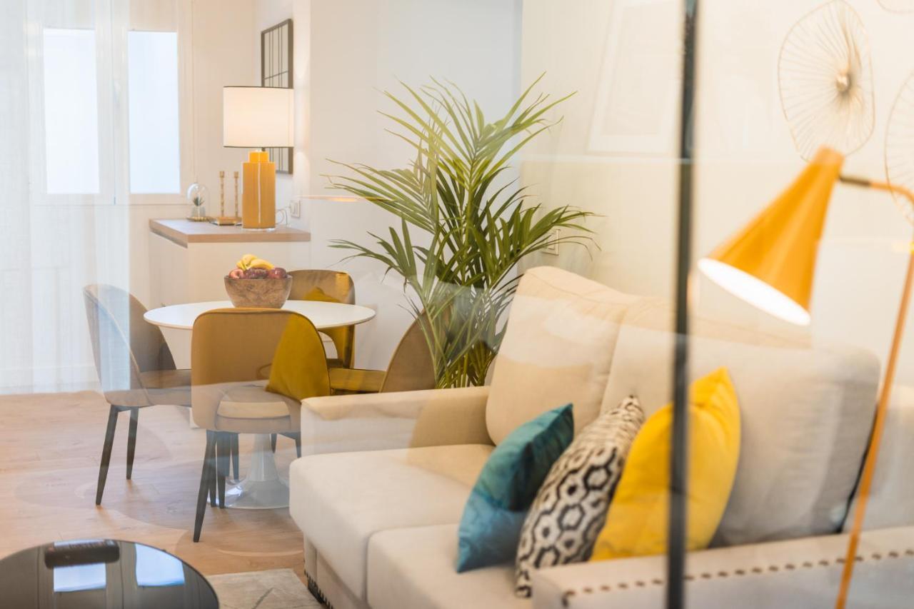 Debambu Suites มาลากา ภายนอก รูปภาพ